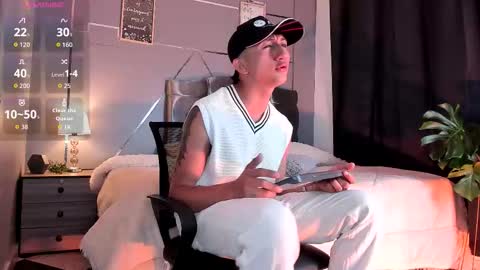 Snapshot of oliver_mr_ chatting on 19, 11, 2025 oliver mr online show from 19, 11, 2025