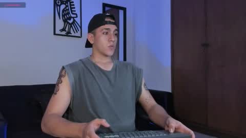 Snapshot of oliver_plata_ chatting on 2, 11, 2025 Oliver online show from 2, 11, 2025