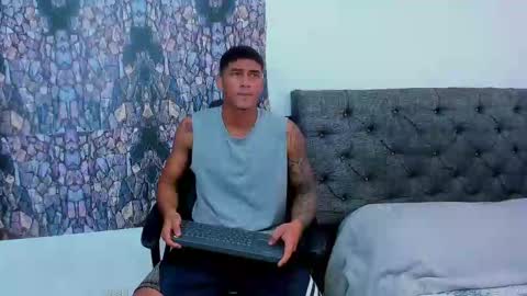 oliver_smith_2 online show from 1, 3, 2025