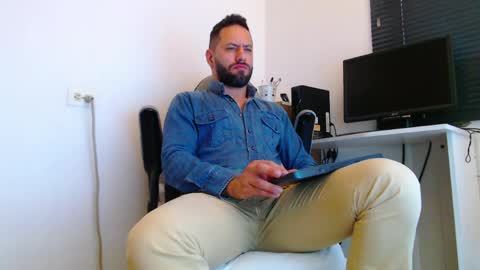 oliver online show from 13, 4, 2026