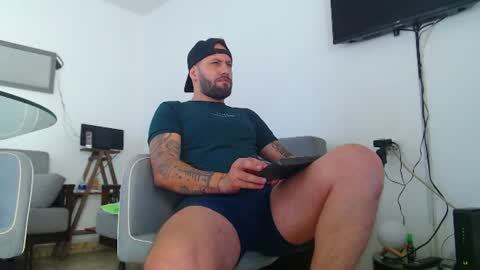 Snapshot of oliverdrew1 chatting on 16, 6, 2026 oliver online show from 16, 6, 2026