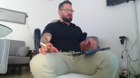 Snapshot of oliverdrew1 chatting on 10, 7, 2026 oliver online show from 10, 7, 2026