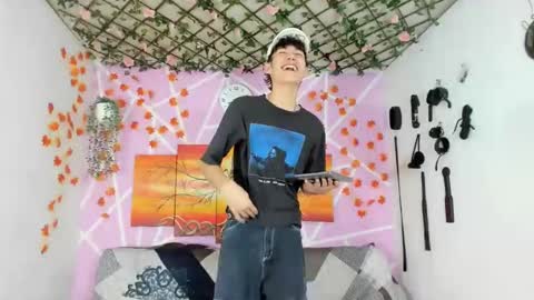 Snapshot of oliverhot_2005 chatting on 28, 2, 2025 oliverhot_2005 online show from 28, 2, 2025