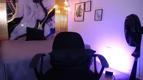 Snapshot of olivermorgan69 chatting on 8, 7, 2026 Oliver online show from 8, 7, 2026