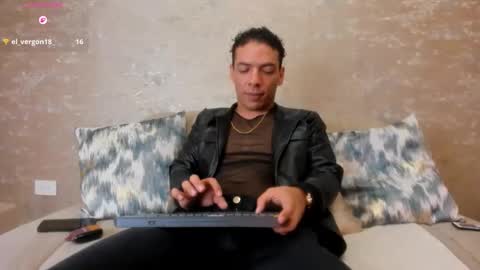 Snapshot of oliverwyse chatting on 5, 6, 2026 Oliver online show from 5, 6, 2026