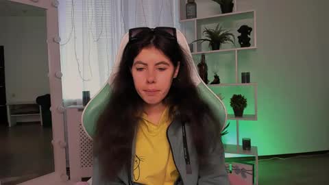 olivia__low online show from 1, 5, 2026