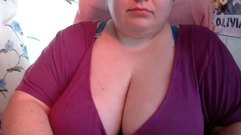 Snapshot of olivia_bud_gold chatting on 19, 12, 2024 Olivia Gold online show from 19, 12, 2024