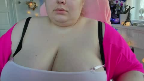 Snapshot of olivia_bud_gold chatting on 9, 3, 2025 Olivia Gold online show from 9, 3, 2025