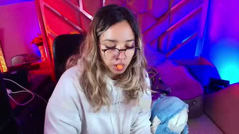 Snapshot of olivia_fox69 chatting on 29, 11, 2025 OLIVIA online show from 29, 11, 2025