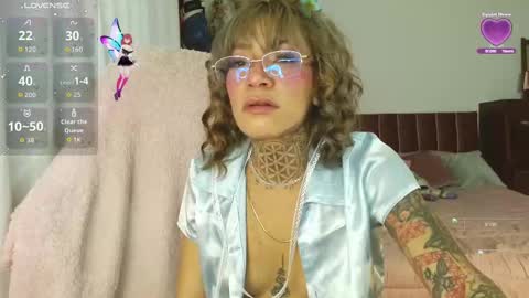 Snapshot of olivia_goddess chatting on 31, 10, 2025 Olivia online show from 31, 10, 2025