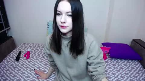 olivia_graceee online show from 9, 11, 2025