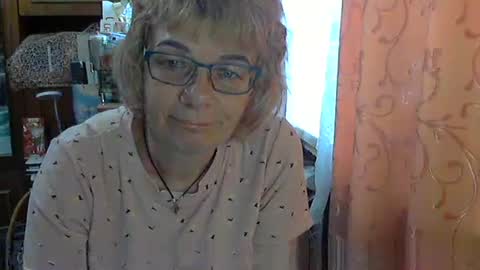Olivia Mia online show from 13, 5, 2026