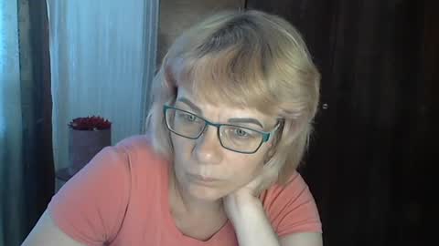 Snapshot of olivia_mia25 chatting on 7, 7, 2026 Olivia Mia online show from 7, 7, 2026