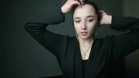 Snapshot of olivia_oliv chatting on 5, 3, 2025 Olivia online show from 5, 3, 2025