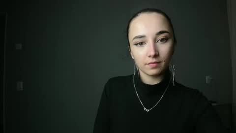 Snapshot of olivia_oliv chatting on 12, 3, 2025 Olivia online show from 12, 3, 2025