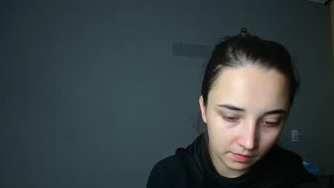 Snapshot of olivia_oliv chatting on 2, 10, 2025 Olivia online show from 2, 10, 2025