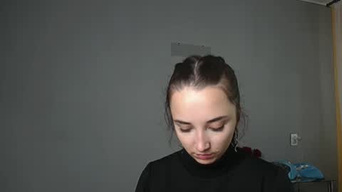 Snapshot of olivia_oliv chatting on 12, 10, 2025 Olivia online show from 12, 10, 2025