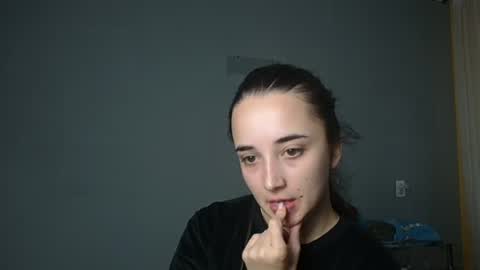 Snapshot of olivia_oliv chatting on 14, 10, 2025 Olivia online show from 14, 10, 2025