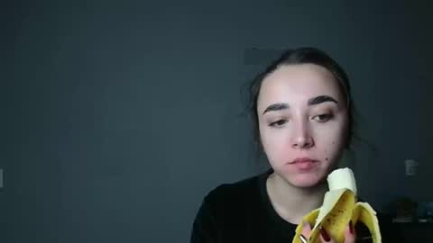 Snapshot of olivia_oliv chatting on 30, 11, 2025 Olivia online show from 30, 11, 2025