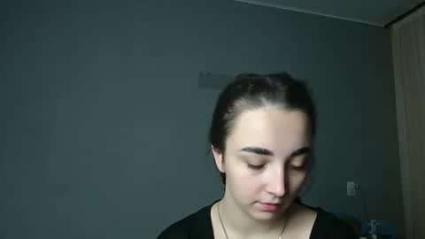 Snapshot of olivia_oliv chatting on 3, 12, 2025 Olivia online show from 3, 12, 2025