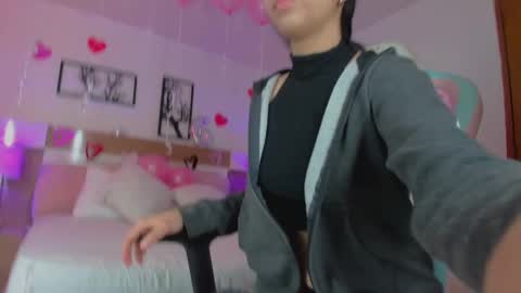 Snapshot of olivia_pretty_ chatting on 20, 2, 2025 olivia_pretty_ online show from 20, 2, 2025