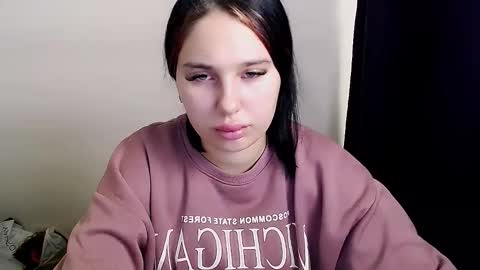 Snapshot of olivia_red_ chatting on 6, 11, 2025 Olivia online show from 6, 11, 2025