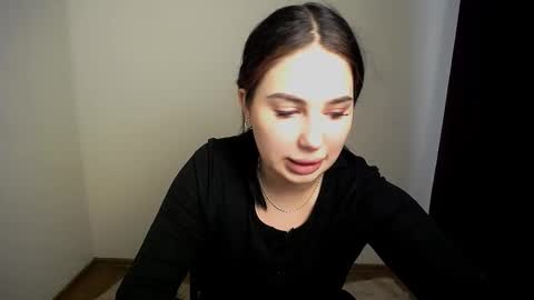 Snapshot of olivia_red_ chatting on 18, 11, 2025 Olivia online show from 18, 11, 2025