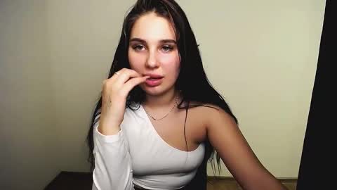 Snapshot of olivia_red_ chatting on 26, 11, 2025 Olivia online show from 26, 11, 2025