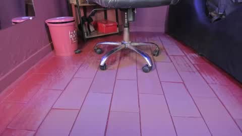   online show from 8, 3, 2025