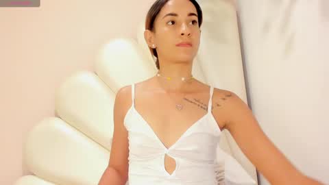 Olivia online show from 17, 2, 2025