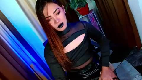 Snapshot of olivia_the_temptress27 chatting on 3, 10, 2025 Miss OLIVIA online show from 3, 10, 2025