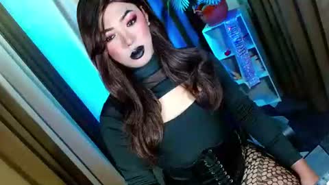 Snapshot of olivia_the_temptress27 chatting on 26, 10, 2025 Miss OLIVIA online show from 26, 10, 2025