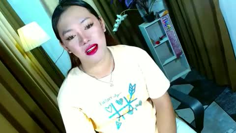 Snapshot of olivia_the_temptress27 chatting on 5, 11, 2025 Miss OLIVIA online show from 5, 11, 2025