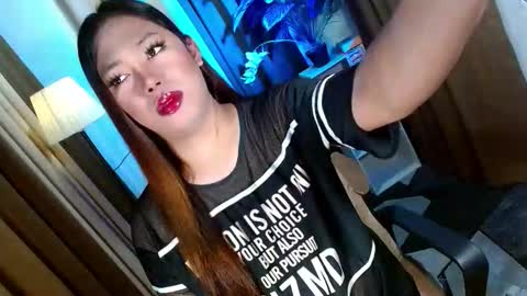 Snapshot of olivia_the_temptress27 chatting on 8, 11, 2025 Miss OLIVIA online show from 8, 11, 2025