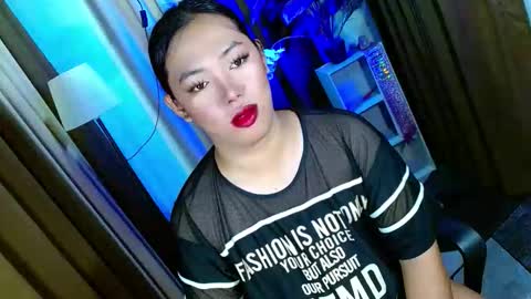 Snapshot of olivia_the_temptress27 chatting on 12, 11, 2025 Miss OLIVIA online show from 12, 11, 2025