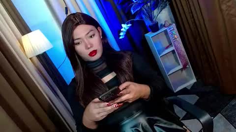 Snapshot of olivia_the_temptress27 chatting on 17, 11, 2025 Miss OLIVIA online show from 17, 11, 2025