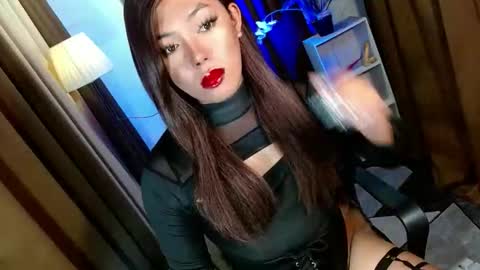 Snapshot of olivia_the_temptress27 chatting on 1, 12, 2025 Miss OLIVIA online show from 1, 12, 2025