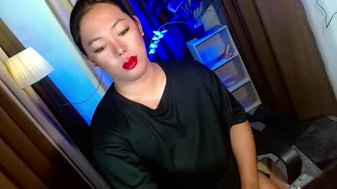 Snapshot of olivia_the_temptress27 chatting on 15, 12, 2025 Miss OLIVIA online show from 15, 12, 2025