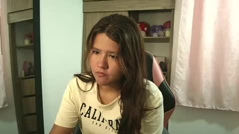 Snapshot of olivia_watson_ chatting on 17, 9, 2025 Olivia online show from 17, 9, 2025