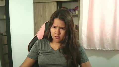 Snapshot of olivia_watson_ chatting on 13, 10, 2025 Olivia online show from 13, 10, 2025