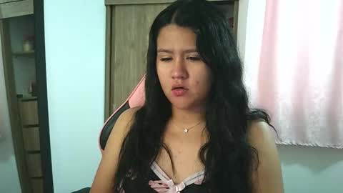 Snapshot of olivia_watson_ chatting on 15, 11, 2025 Olivia online show from 15, 11, 2025