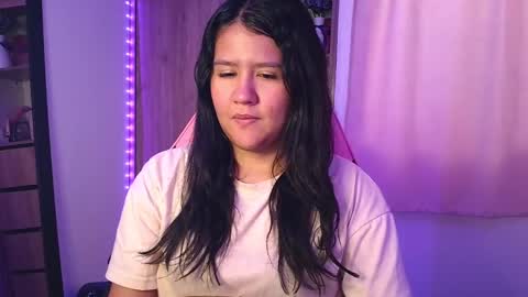 Snapshot of olivia_watson_ chatting on 23, 11, 2025 Olivia online show from 23, 11, 2025