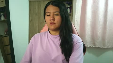 Snapshot of olivia_watson_ chatting on 25, 11, 2025 Olivia online show from 25, 11, 2025