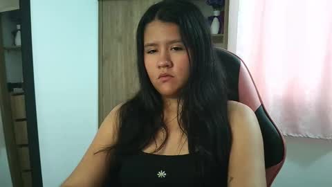 Snapshot of olivia_watson_ chatting on 4, 12, 2025 Olivia online show from 4, 12, 2025