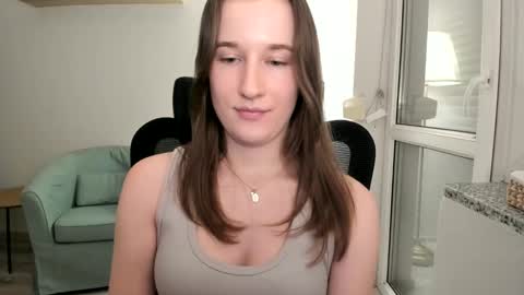 Snapshot of oliviaaa2003 chatting on 16, 12, 2024 Oliwiaa2004 online show from 16, 12, 2024