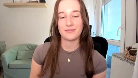 Snapshot of oliviaaa2003 chatting on 19, 9, 2025 Oliwiaa2004 online show from 19, 9, 2025