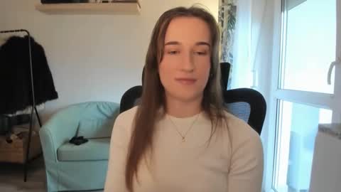 Oliwiaa2004 online show from 27, 3, 2026