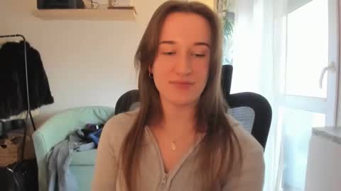 Oliwiaa2004 online show from 30, 3, 2026