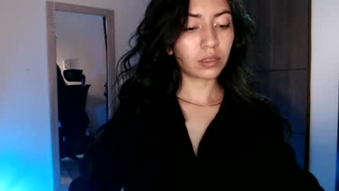 oliviaaa__ online show from 22, 12, 2024
