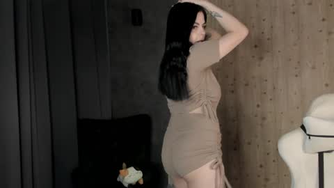 Oliviabagheera online show from 15, 4, 2026